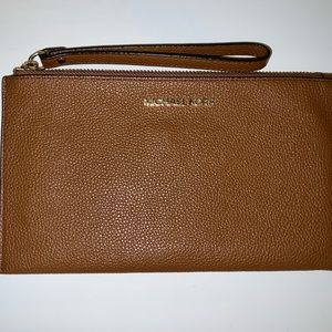Michael Kors wristlet